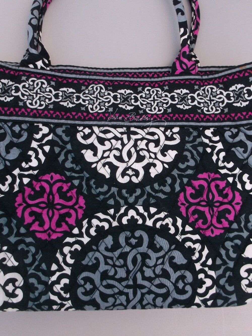 Vera Bradley Tote 9x14 | Like New | ✈️ - Picture 3 of 3